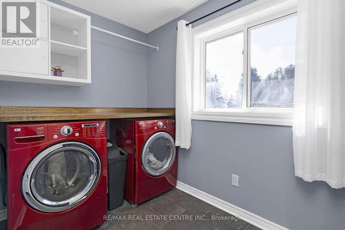 13 Main St, Erin, ON - Indoor Photo Showing Laundry Room