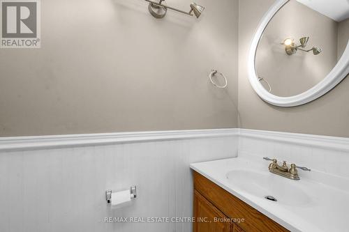 13 Main St, Erin, ON - Indoor Photo Showing Bathroom