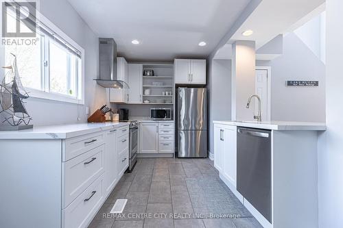 215 Vimy Rdge W, Central Elgin, ON - Indoor Photo Showing Kitchen
