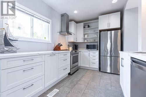 215 Vimy Rdge W, Central Elgin, ON - Indoor Photo Showing Kitchen With Stainless Steel Kitchen