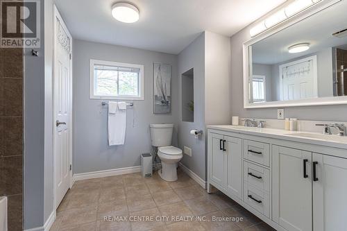 215 Vimy Rdge W, Central Elgin, ON - Indoor Photo Showing Bathroom