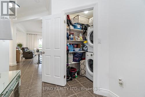 12 Bankfield Cres, Hamilton, ON - Indoor Photo Showing Laundry Room
