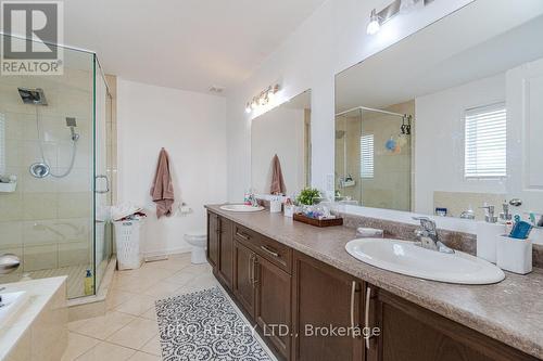 12 Bankfield Cres, Hamilton, ON - Indoor Photo Showing Bathroom