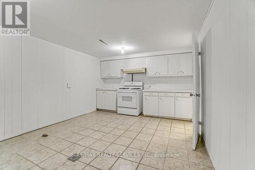 2 Anderson St, St. Catharines, ON - Indoor Photo Showing Kitchen