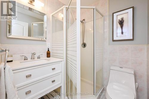 24 Emeline St, Caledon, ON - Indoor Photo Showing Bathroom