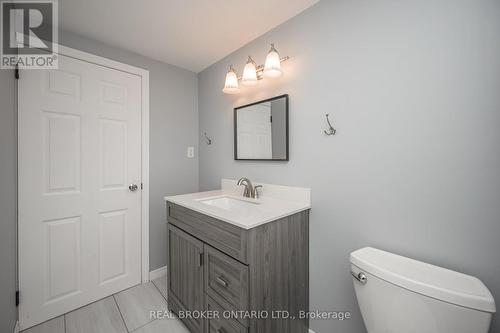 25 Sharpe Ave, Welland, ON - Indoor Photo Showing Bathroom