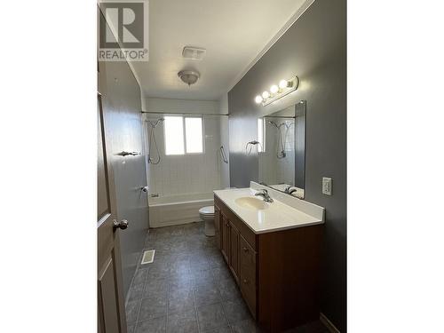 4628 Goulet Avenue, Terrace, BC - Indoor Photo Showing Bathroom