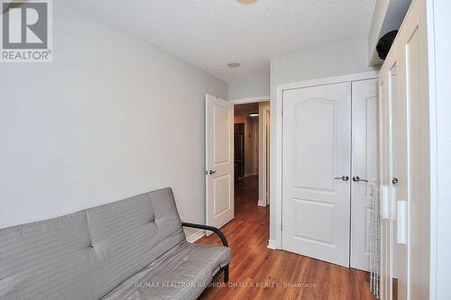 #426 -18 Harding Blvd, Richmond Hill, ON - Indoor Photo Showing Other Room