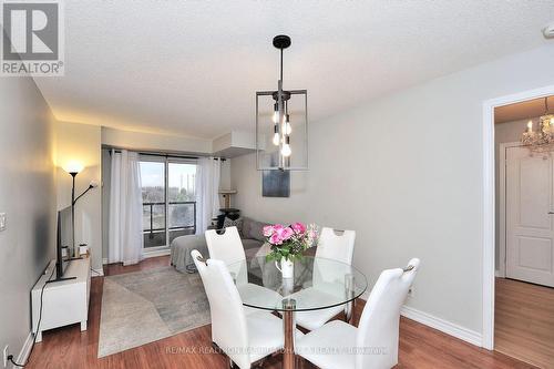 #426 -18 Harding Blvd, Richmond Hill, ON - Indoor Photo Showing Dining Room