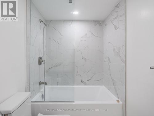 #301 -75 York Mills Rd, Toronto, ON - Indoor Photo Showing Bathroom