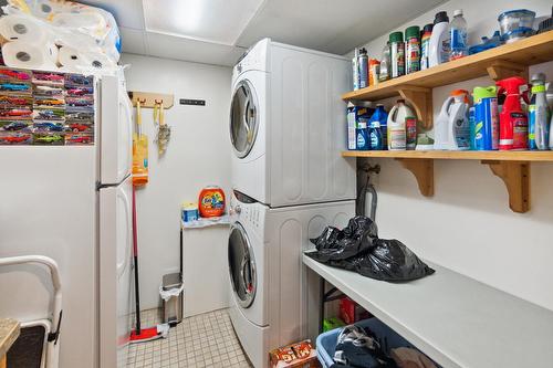 1176 Marshall Road, Castlegar, BC - Indoor Photo Showing Laundry Room