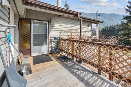 1176 Marshall Road, Castlegar, BC - Outdoor With Exterior