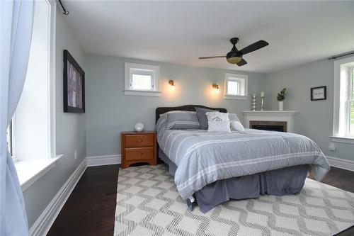 7 Thirteenth Street W, Simcoe, ON - Indoor Photo Showing Bedroom