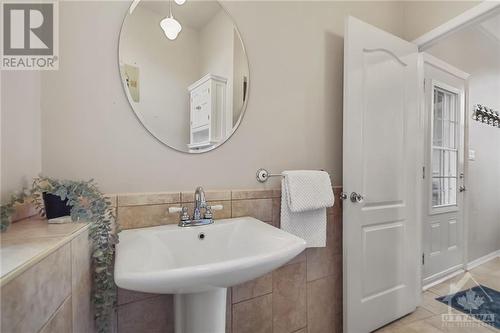 760 Lonsdale Road, Ottawa, ON - Indoor Photo Showing Bathroom
