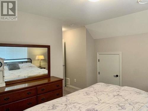 2450 Radio Tower Road Unit# 67, Oliver, BC - Indoor Photo Showing Bedroom