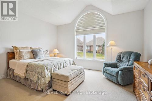 68 Galloway Trail, Welland, ON - Indoor Photo Showing Bedroom
