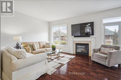 68 Galloway Trail, Welland, ON - Indoor Photo Showing Living Room With Fireplace