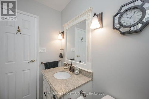 48 Townline Rd W, St. Catharines, ON - Indoor Photo Showing Bathroom