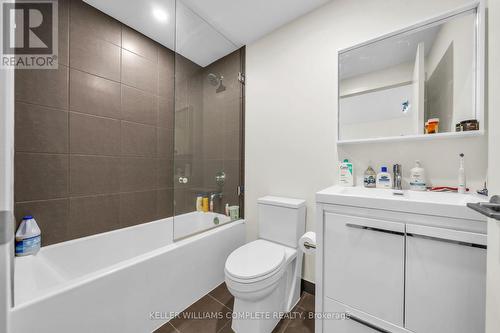 #805 -212 King William St, Hamilton, ON - Indoor Photo Showing Bathroom