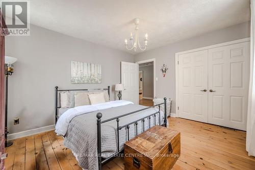 7684 Wellington Rd 11 Rd, Mapleton, ON - Indoor Photo Showing Bedroom
