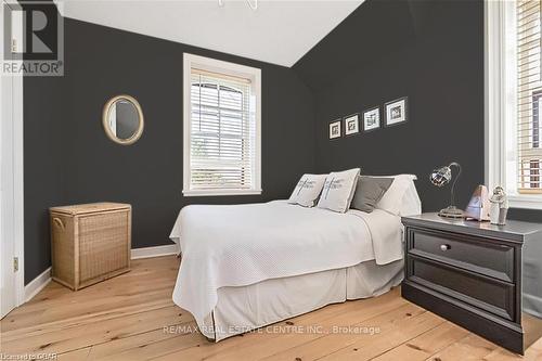 7684 Wellington Rd 11 Rd, Mapleton, ON - Indoor Photo Showing Bedroom