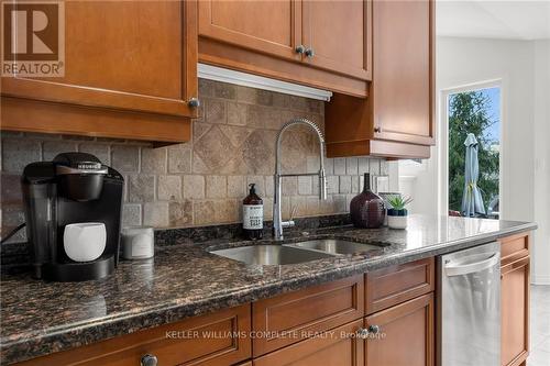 31 Ormerod Clse, Hamilton, ON - Indoor Photo Showing Kitchen With Double Sink