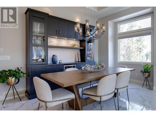 4480 Gallaghers Forest S, Kelowna, BC - Indoor Photo Showing Dining Room