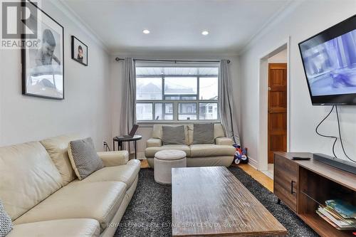 109 Bowie Ave, Toronto, ON - Indoor Photo Showing Living Room