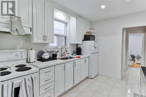 109 Bowie Ave, Toronto, ON - Indoor Photo Showing Kitchen