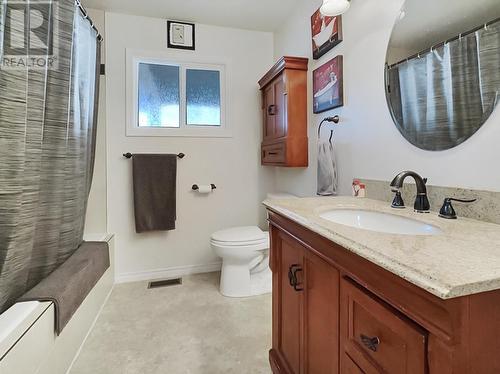 909 Begbie Crescent, Williams Lake, BC - Indoor Photo Showing Bathroom