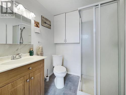 909 Begbie Crescent, Williams Lake, BC - Indoor Photo Showing Bathroom