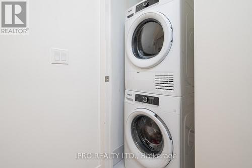 #1407 -15 David Eyer Rd, Richmond Hill, ON - Indoor Photo Showing Laundry Room