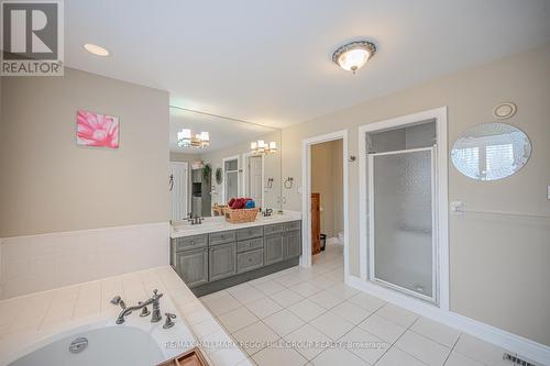 44 Tanglewood Cres, Oro-Medonte, ON - Indoor Photo Showing Bathroom