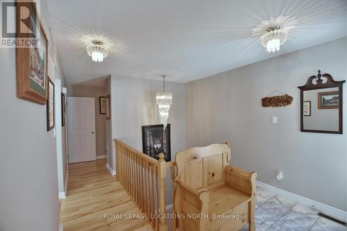 21 Kelley Cres, Wasaga Beach, ON - Indoor Photo Showing Other Room