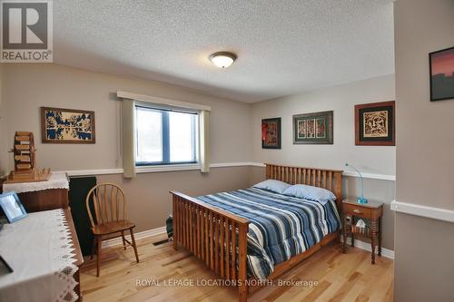 21 Kelley Cres, Wasaga Beach, ON - Indoor Photo Showing Bedroom