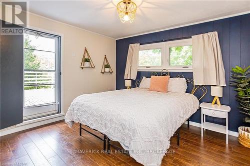 3923 Delmage Ave Ave, Plympton-Wyoming, ON - Indoor Photo Showing Bedroom