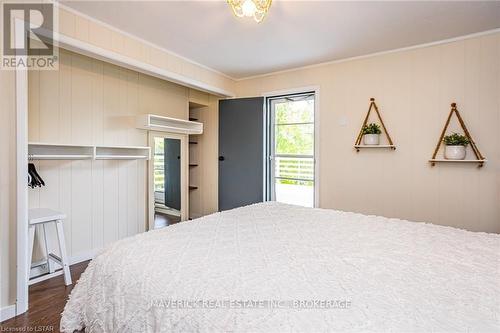 3923 Delmage Ave Avenue, Plympton-Wyoming, ON - Indoor Photo Showing Bedroom