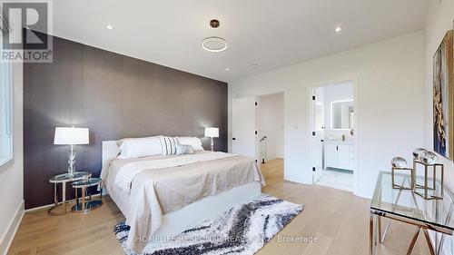 339 Pine Cove Road, Burlington, ON - Indoor Photo Showing Bedroom