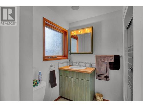 3813 Stones Bay Road, Fort St. James, BC - Indoor Photo Showing Bathroom