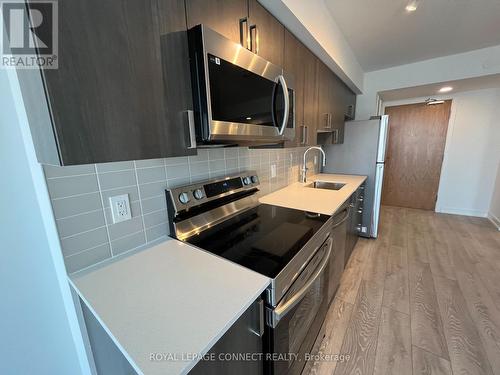 #1801 -1455 Celebration Dr, Pickering, ON - Indoor Photo Showing Kitchen With Upgraded Kitchen