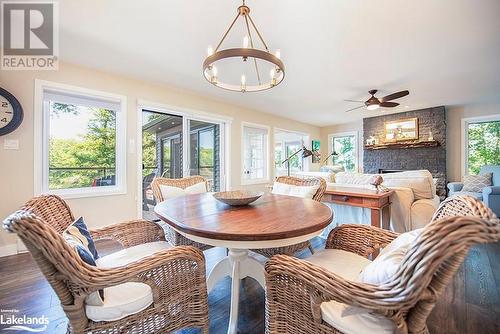 340 Healey Lake, Archipelago South, ON - Indoor Photo Showing Dining Room