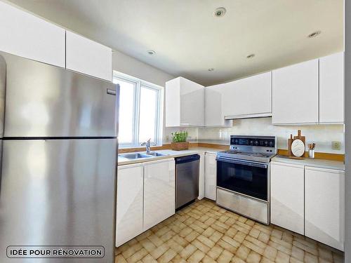 Cuisine - 535 Rue Drapeau, Laval (Sainte-Rose), QC - Indoor Photo Showing Kitchen With Double Sink