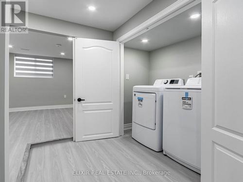 32 Seaton Place Dr, Hamilton, ON - Indoor Photo Showing Laundry Room