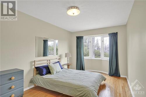 10 Pentland Crescent, Ottawa, ON - Indoor Photo Showing Bedroom