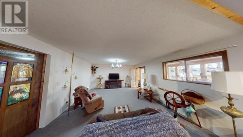 6416 Eden Road, 70 Mile House, BC - Indoor Photo Showing Other Room