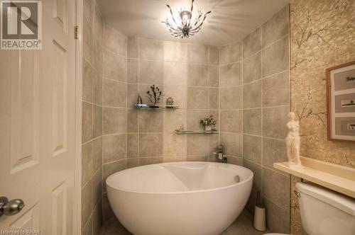 215A Inverhuron Crescent, Waterloo, ON - Indoor Photo Showing Bathroom