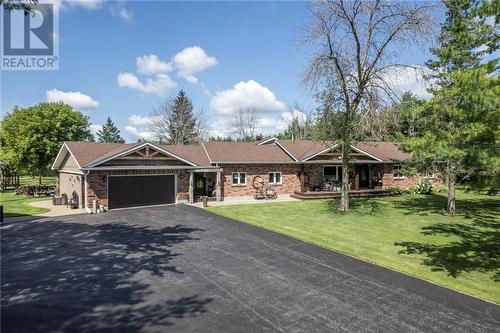 18148 County Road 44 Road, Cornwall, ON - Outdoor