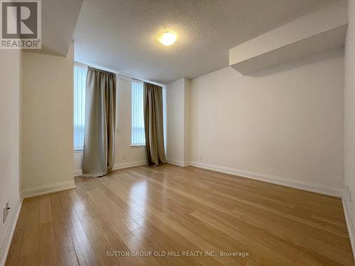 #927 -376 Highway 7  E, Richmond Hill, ON - Indoor Photo Showing Other Room