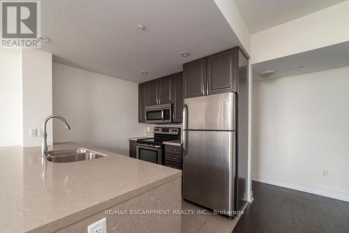 #305 -427 Aberdeen Ave, Hamilton, ON - Indoor Photo Showing Kitchen With Stainless Steel Kitchen With Double Sink