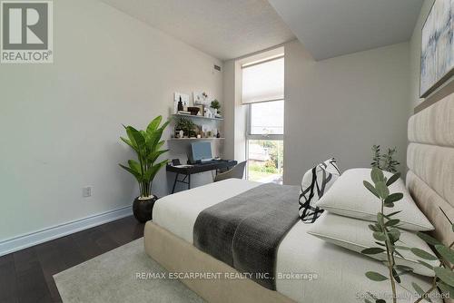 #305 -427 Aberdeen Ave, Hamilton, ON - Indoor Photo Showing Bedroom